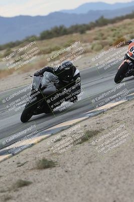 media/Sep-21-2025-Race Pace (Sun) [[98bf33ef95]]/Verified/5-Turn 15 Inside (930am)/